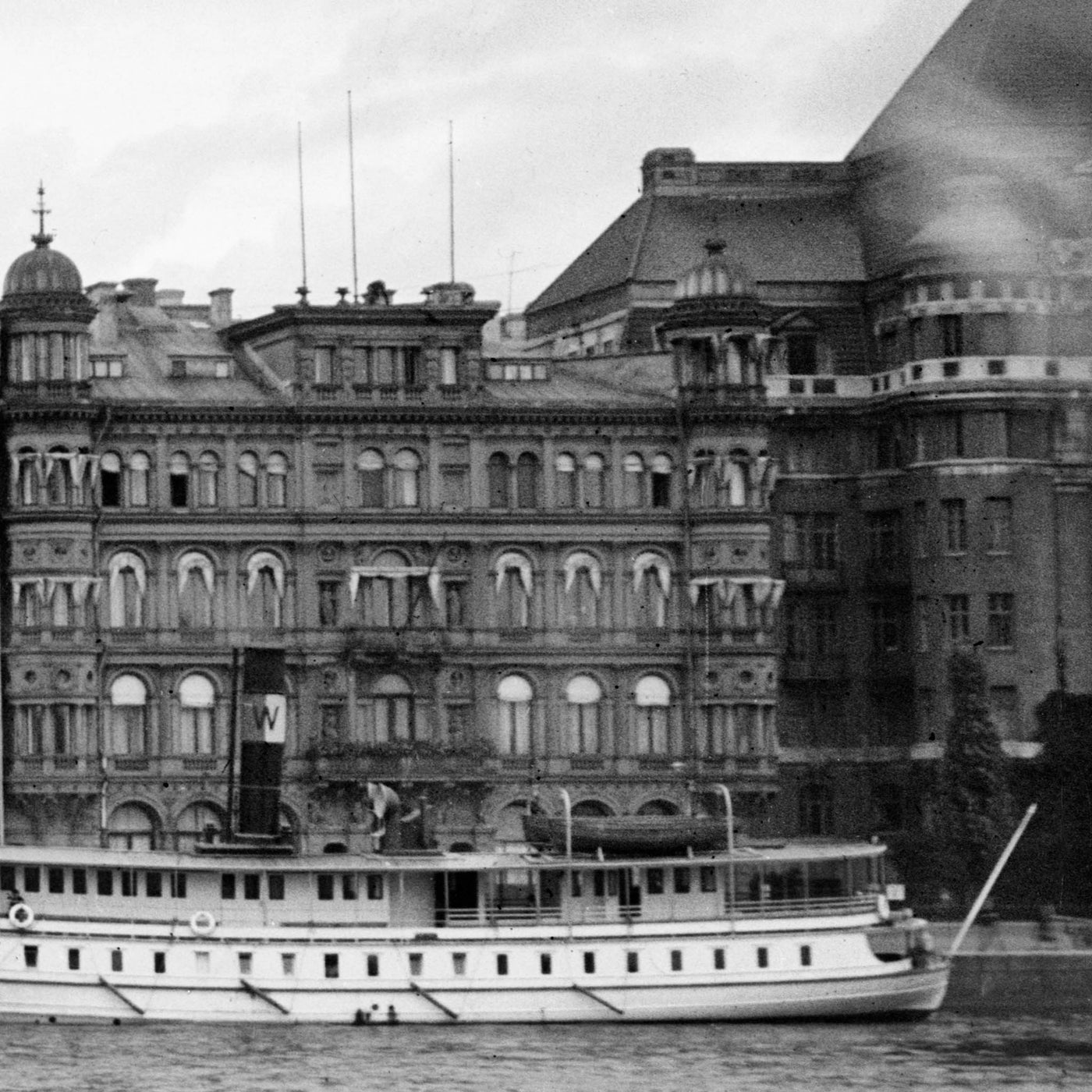 Grand Hotel och ångbåtar 1927